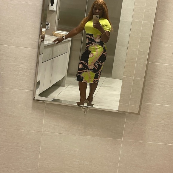 Dress - Picture 5 of 8